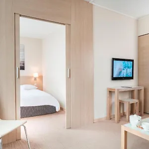 Starling Aparthotel